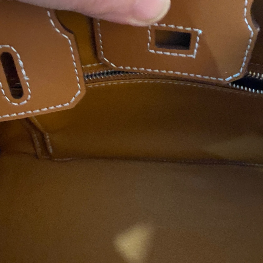 Elegant Tan and Cream Women's Handbag - Picture 6 of 7